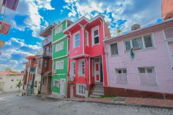 Renovated entire Fatih building with two apartments